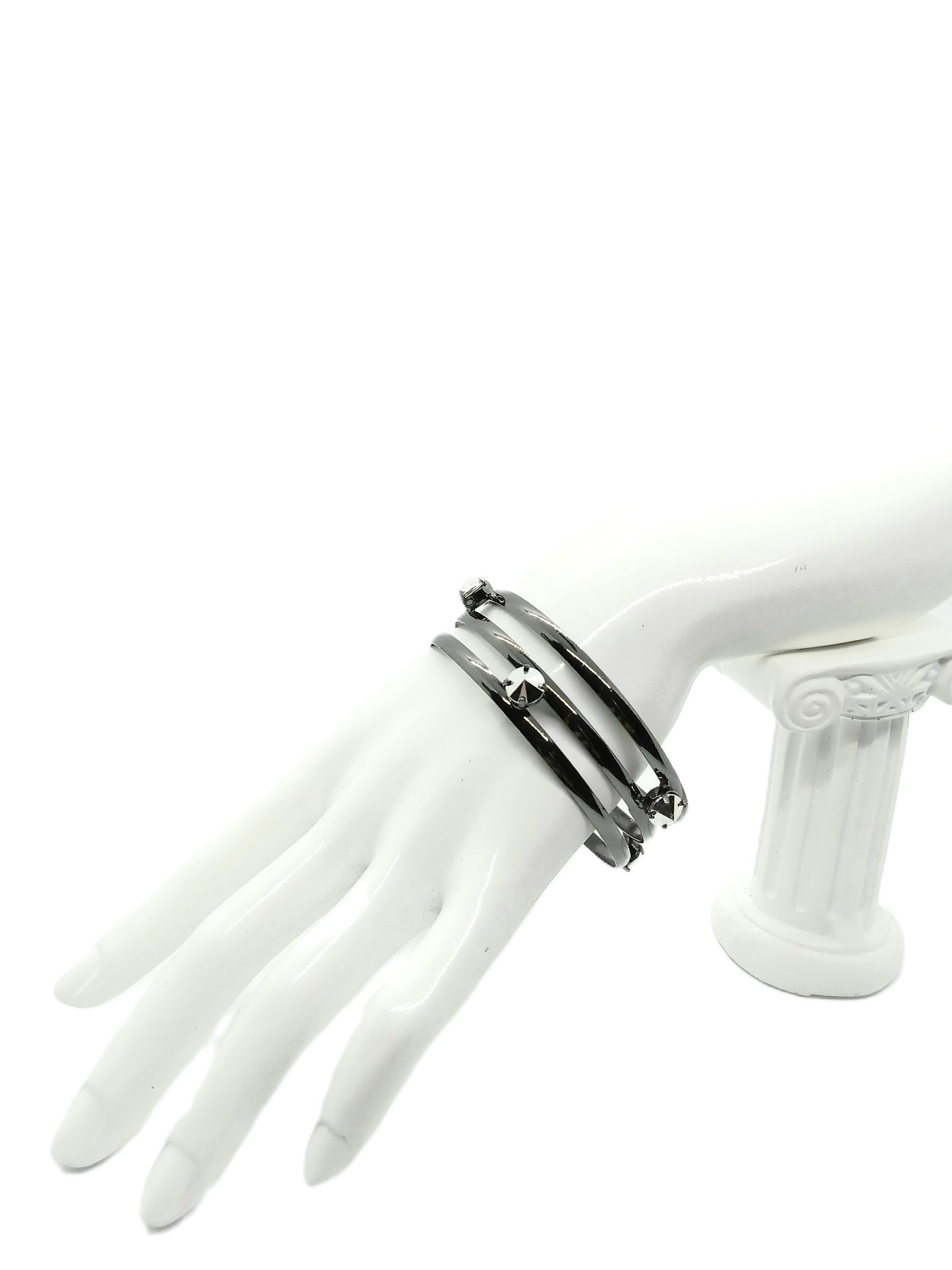 https://www.artistryjewelry.net/products/exciting-triple-bangle-spike-bracelet