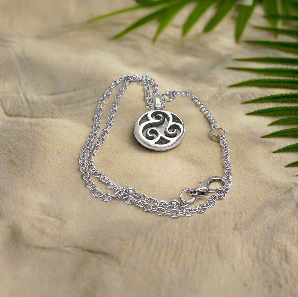 https://www.artistryjewelry.net/products/triple-spiral-necklace