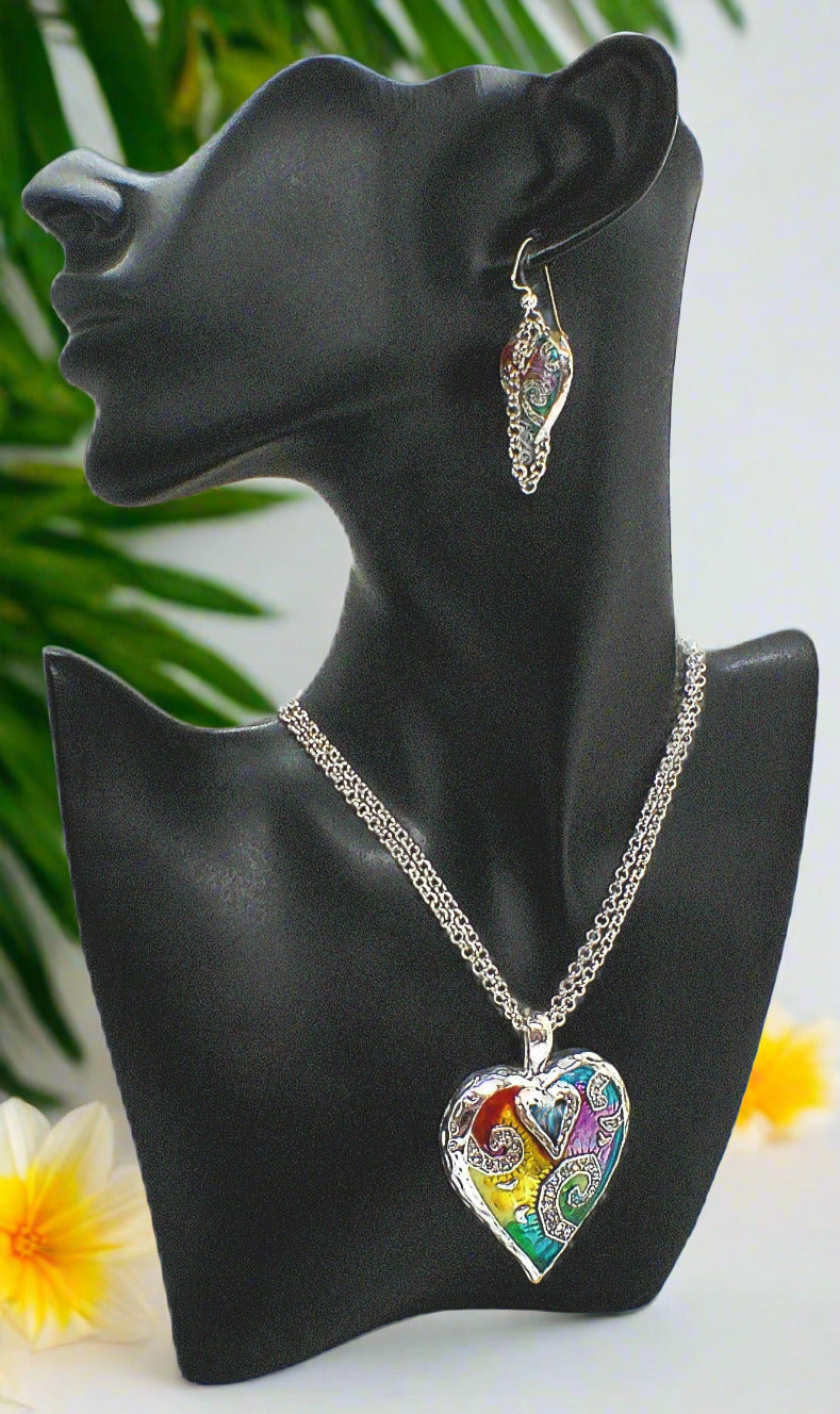 https://www.artistryjewelry.net/products/fabulous-colored-hearts-necklace-set