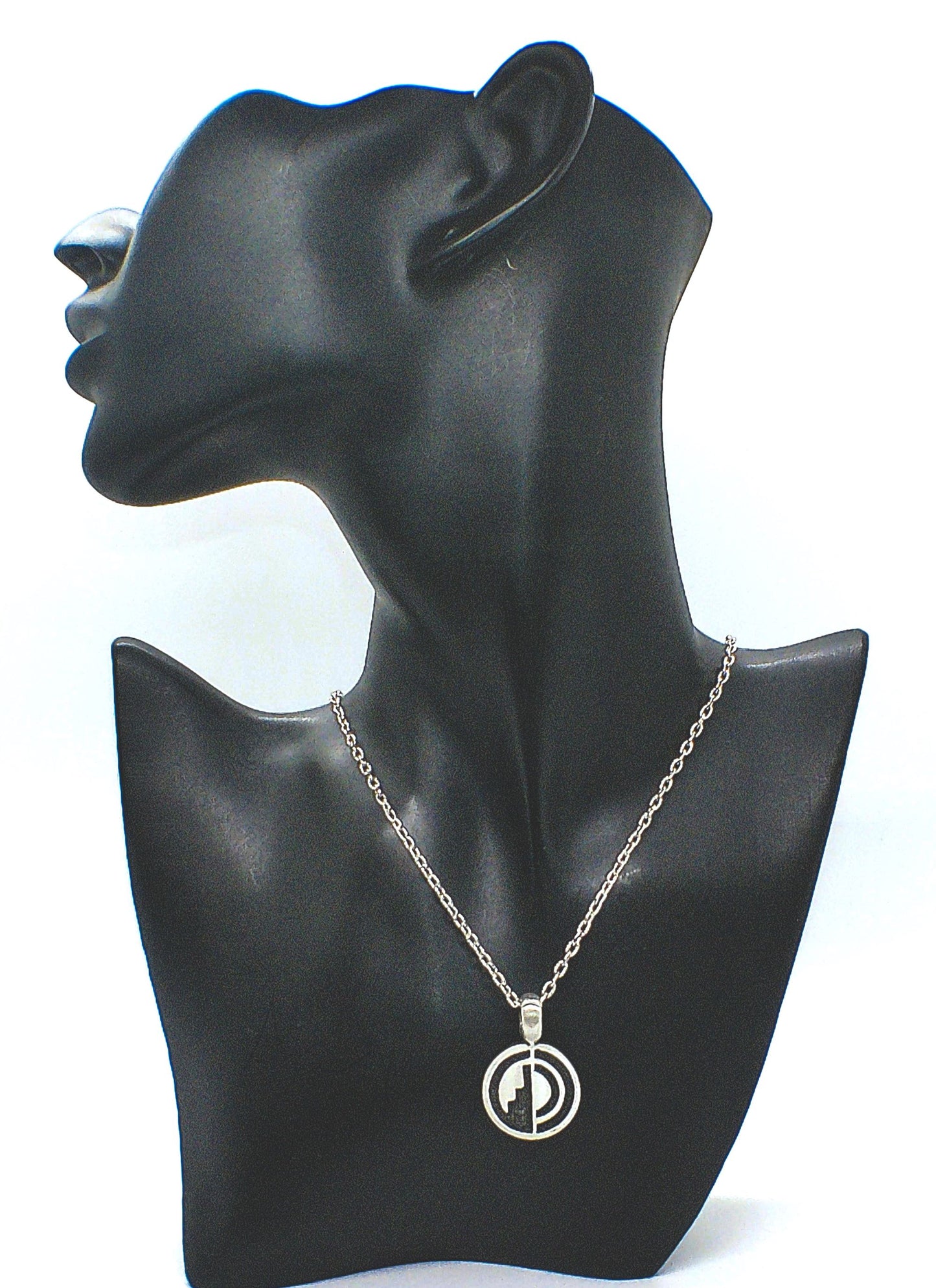 https://www.artistryjewelry.net/products/hogan-coin-necklace