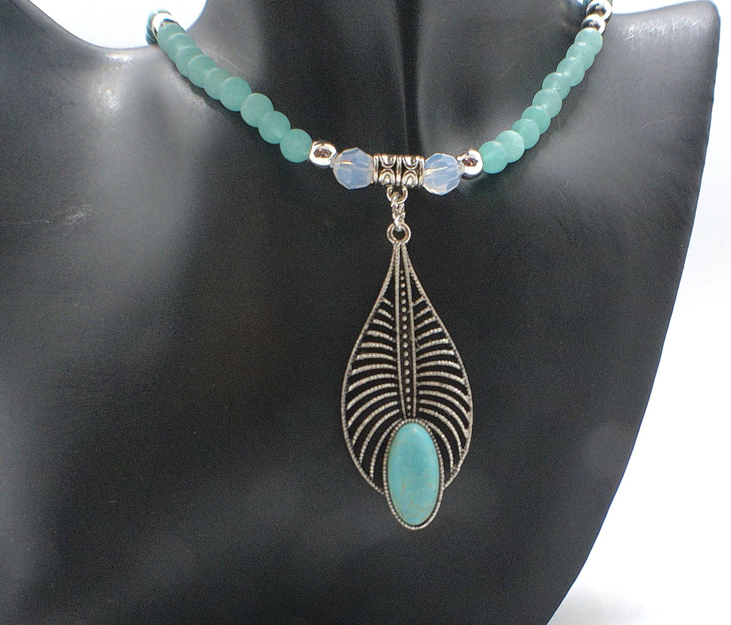 https://www.artistryjewelry.net/products/turquoise-teardrop-necklace-set