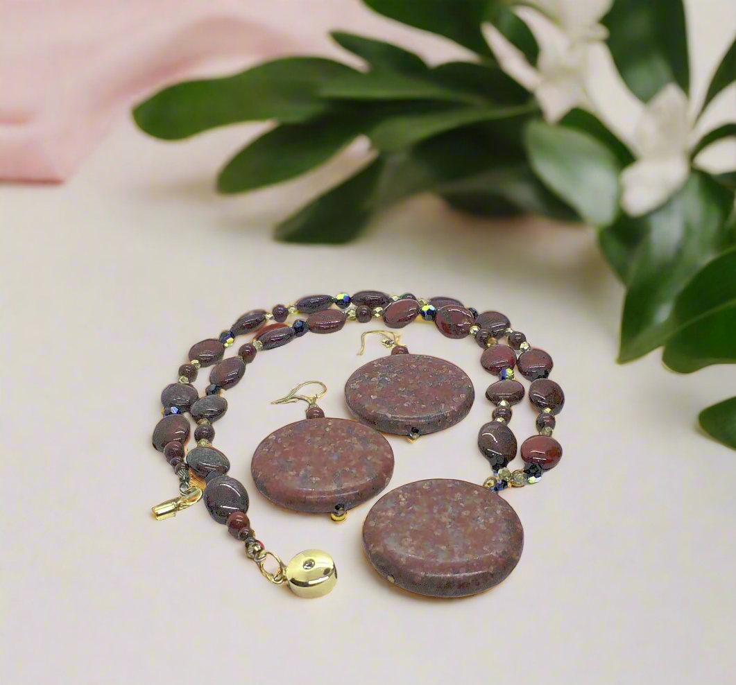 https://www.artistryjewelry.net/products/burgundy-supreme