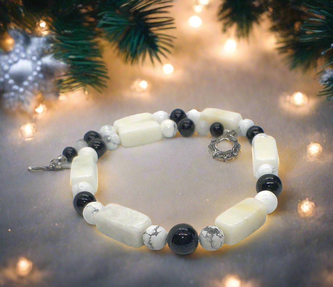 https://www.artistryjewelry.net/products/lovely-shades-of-white