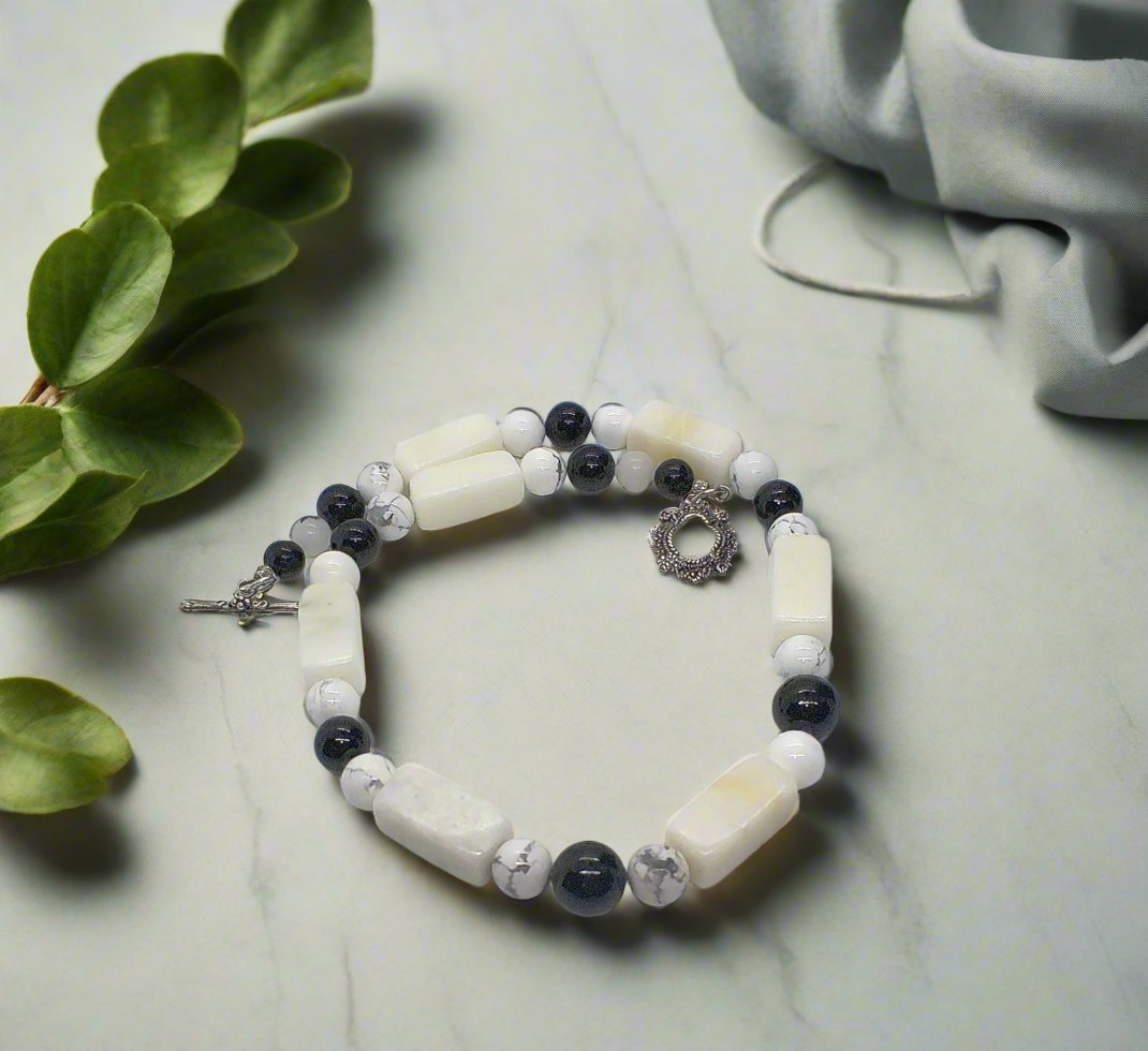 https://www.artistryjewelry.net/products/lovely-shades-of-white
