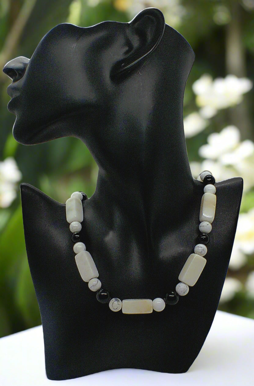 https://www.artistryjewelry.net/products/lovely-shades-of-white