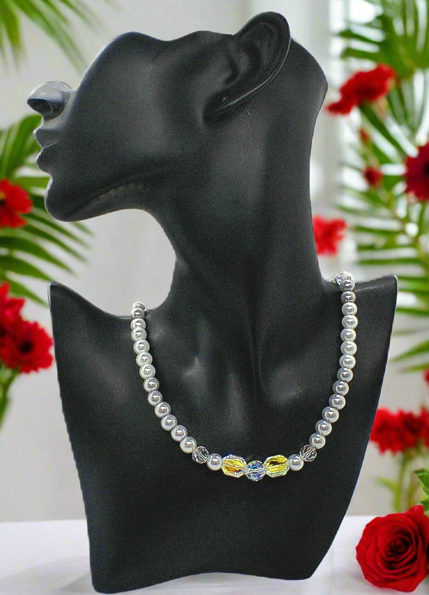 https://www.artistryjewelry.net/products/glamour-and-glitz-designer-necklace