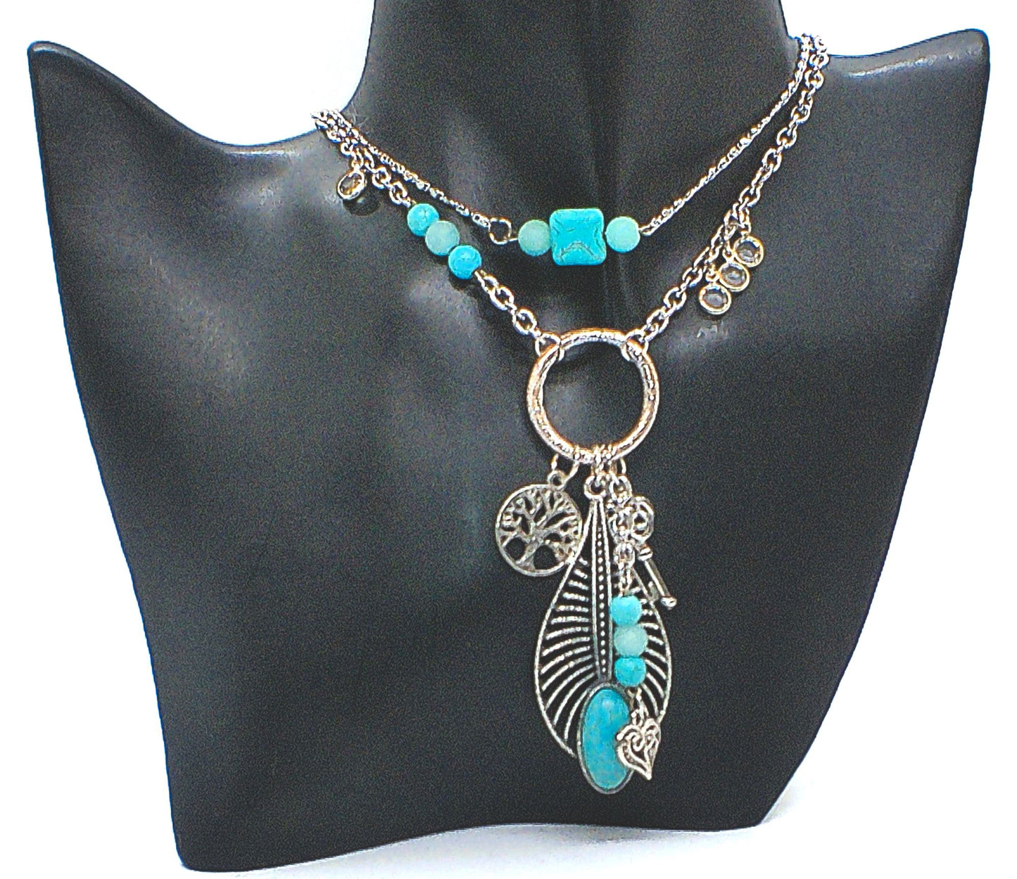https://www.artistryjewelry.net/products/stunning-chain-and-turquoise