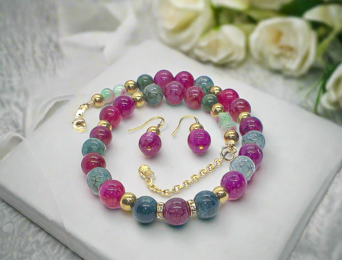 https://www.artistryjewelry.net/products/stunning-raspberry-sweets-necklace-set