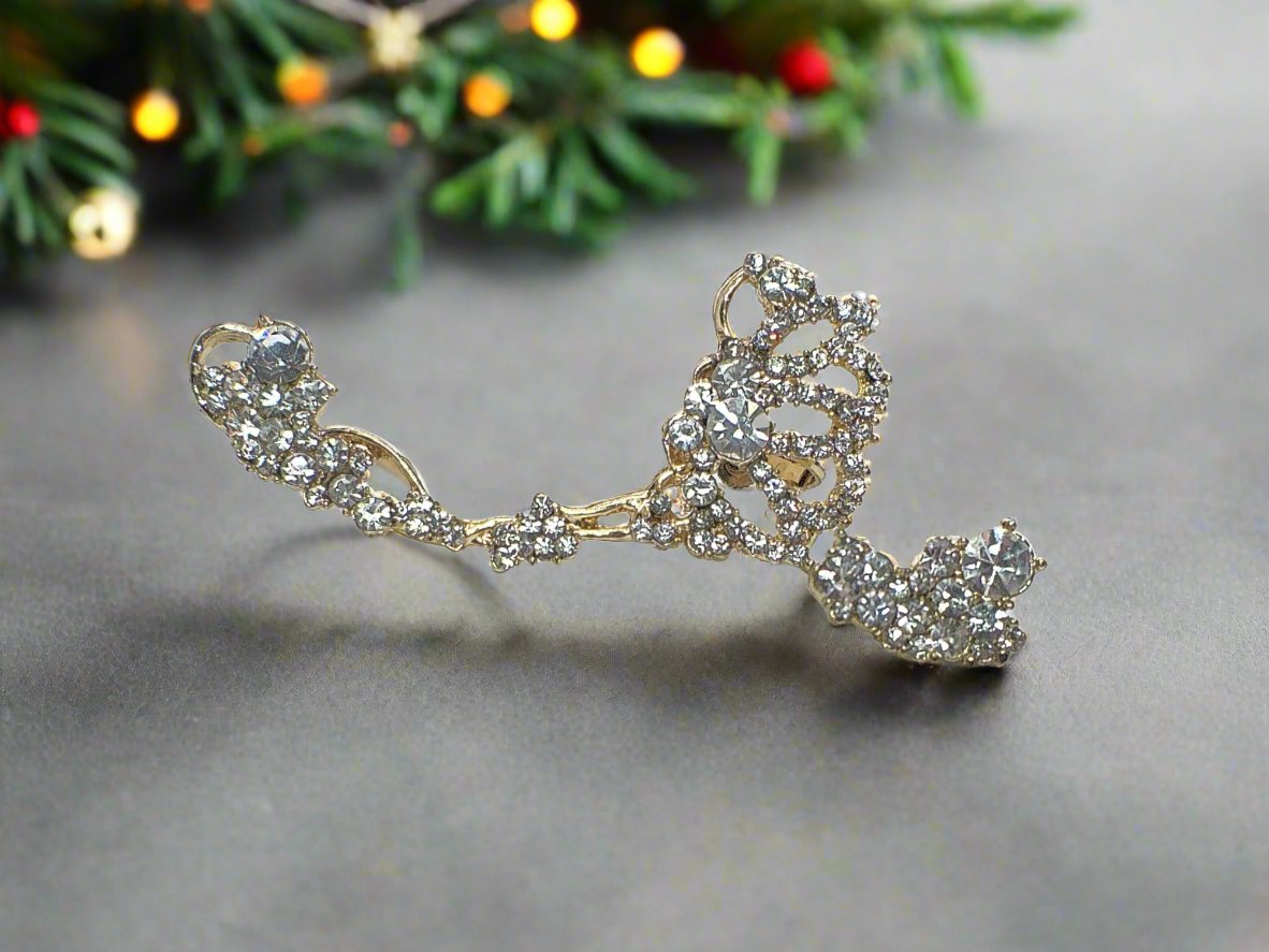 https://www.artistryjewelry.net/products/sparkling-ear-cuff