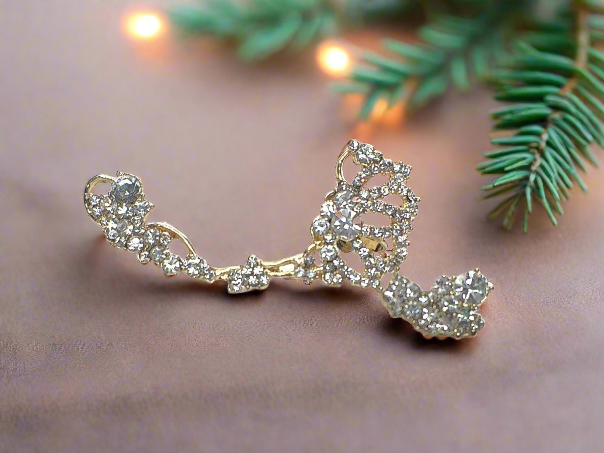https://www.artistryjewelry.net/products/sparkling-ear-cuff