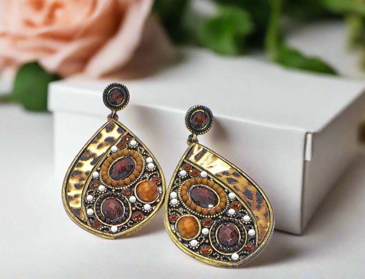 https://www.artistryjewelry.net/products/animal-style