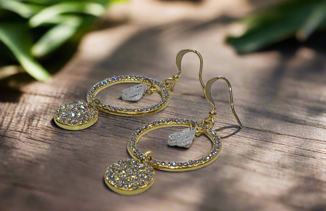 https://www.artistryjewelry.net/products/circular-rhinestone-earrings
