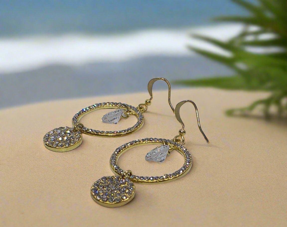 https://www.artistryjewelry.net/products/circular-rhinestone-earrings