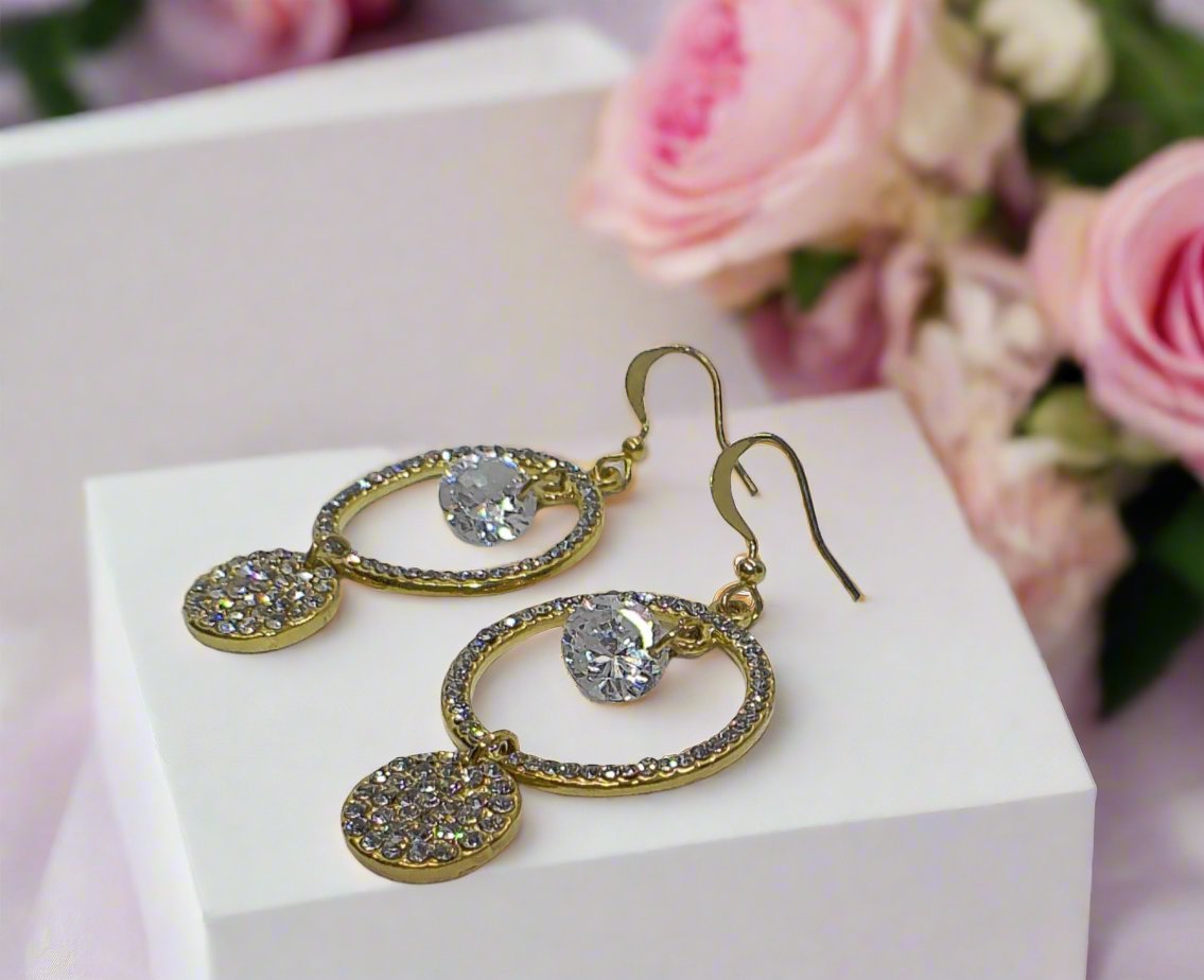 https://www.artistryjewelry.net/products/circular-rhinestone-earrings