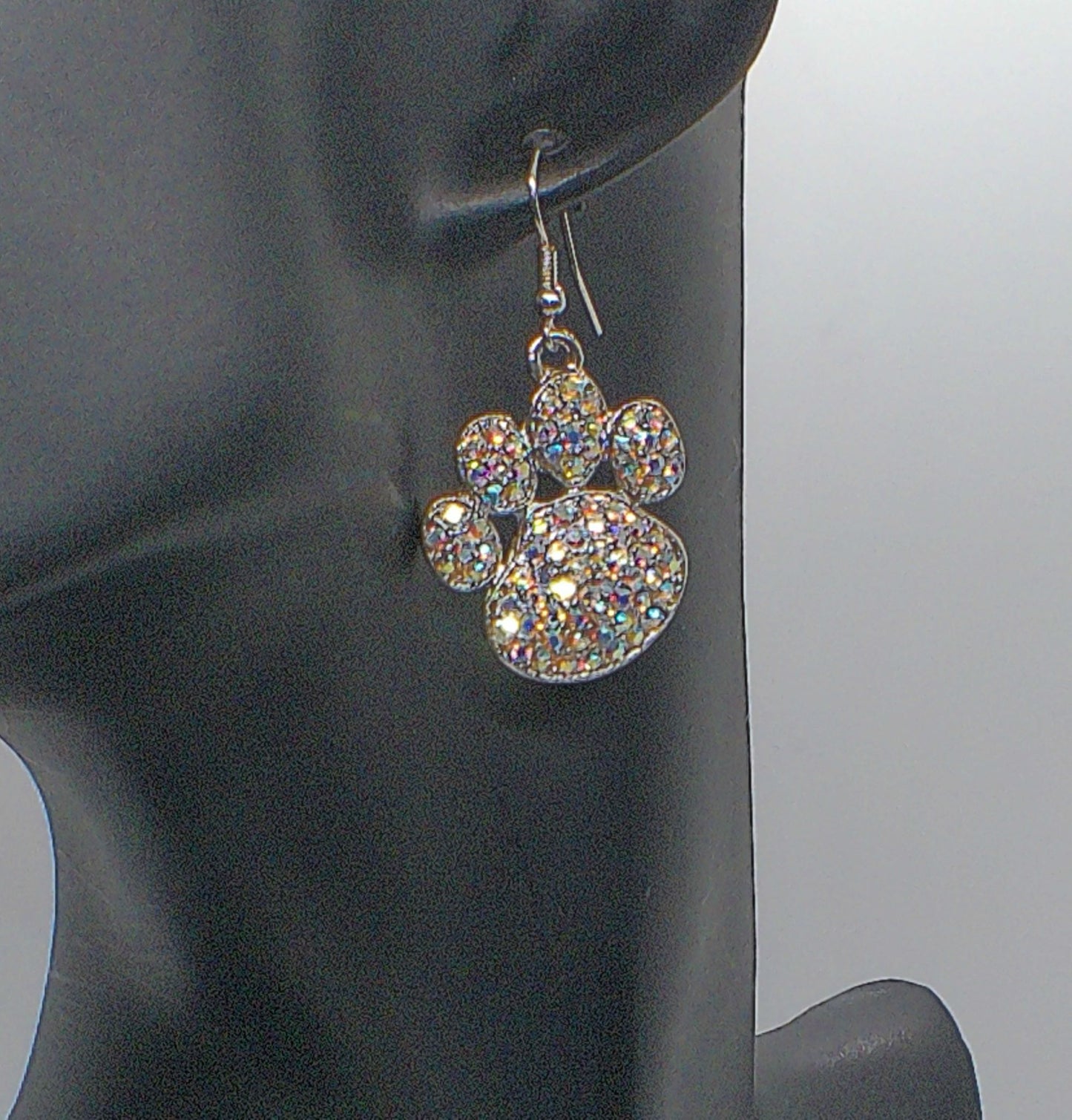 https://www.artistryjewelry.net/products/paw-earrings