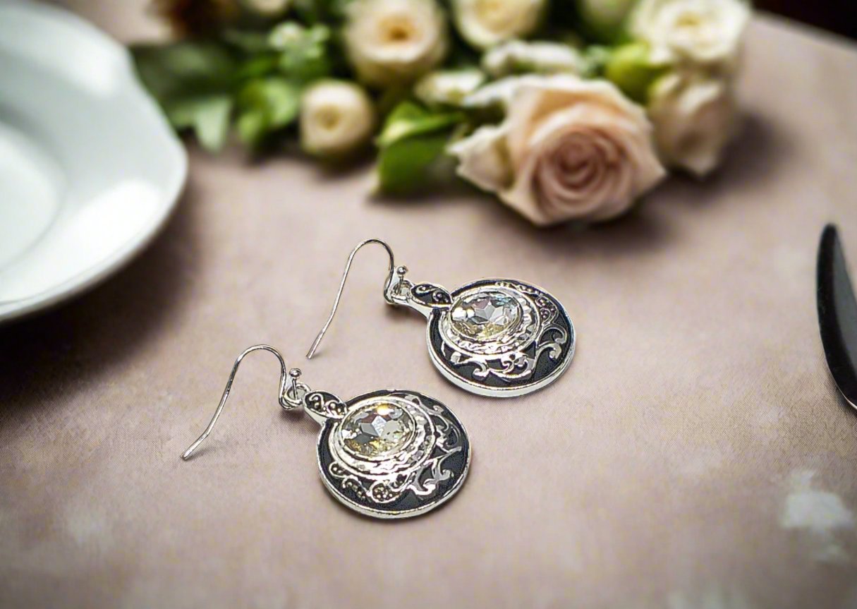 https://www.artistryjewelry.net/products/rhinestone-earrings