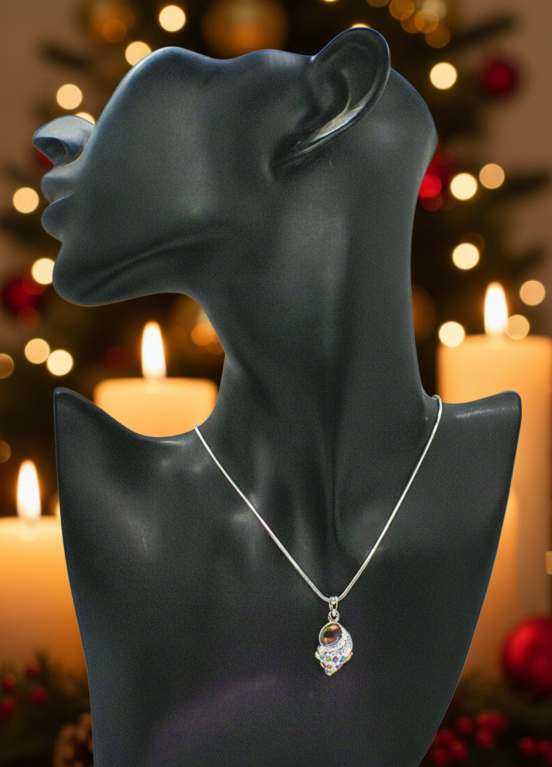 Stunning Trempet Shell Pendant Necklace