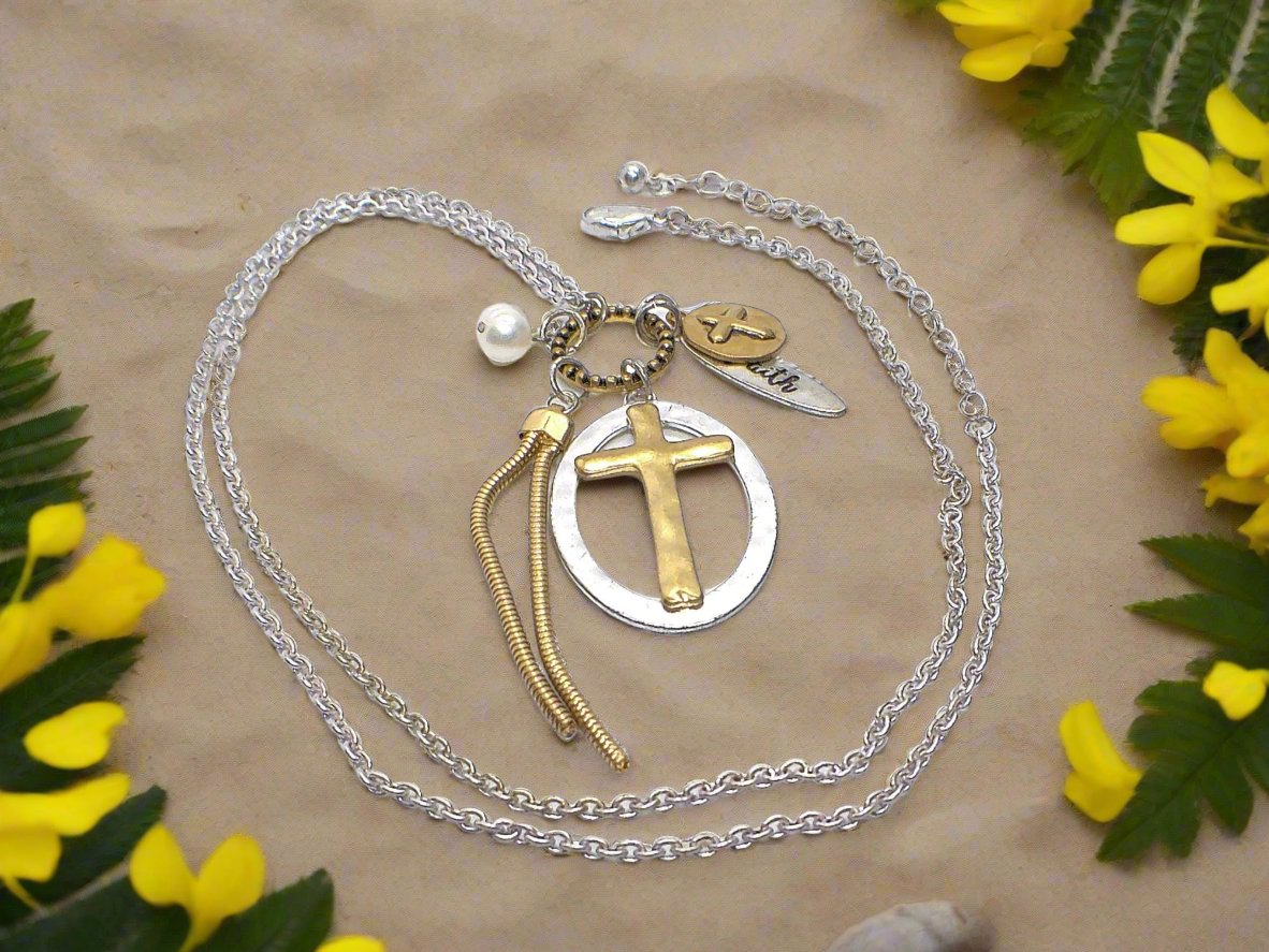 https://www.artistryjewelry.net/products/inspiration-multi-charm-necklace