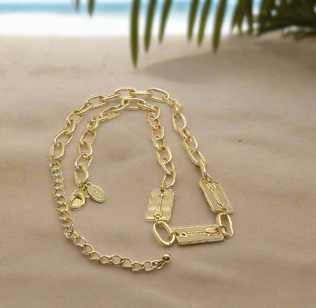 https://www.artistryjewelry.net/products/lovely-gold-arrow-necklace
