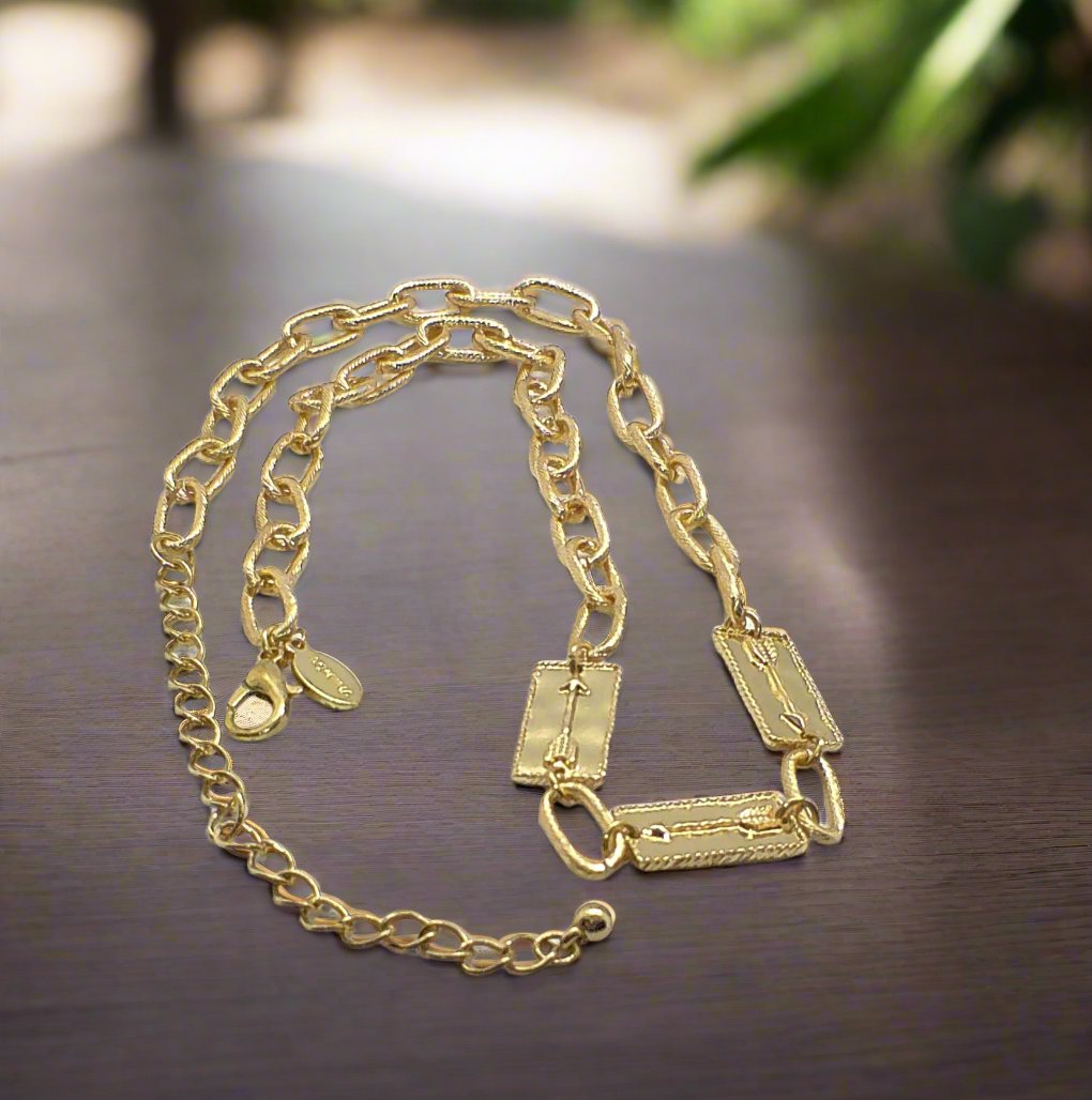 https://www.artistryjewelry.net/products/lovely-gold-arrow-necklace