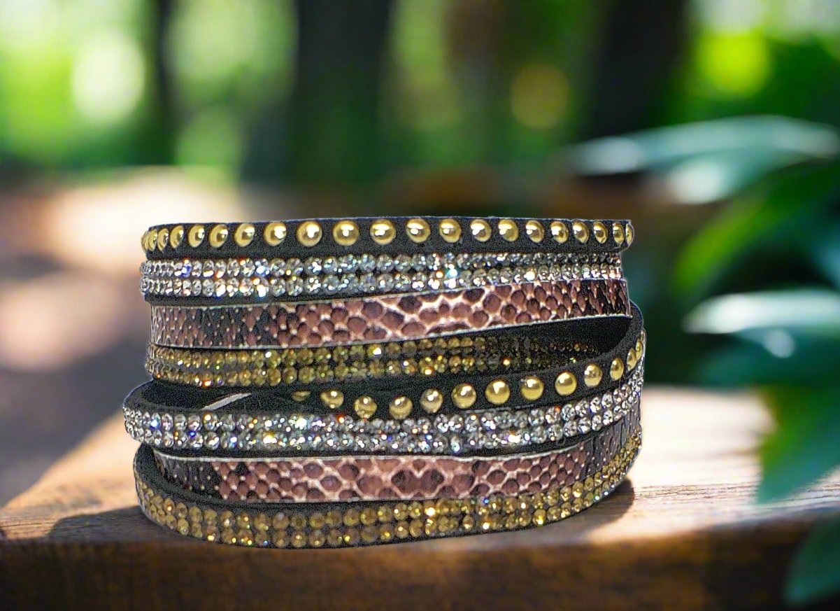 https://www.artistryjewelry.net/products/unique-multi-strand-bracelet