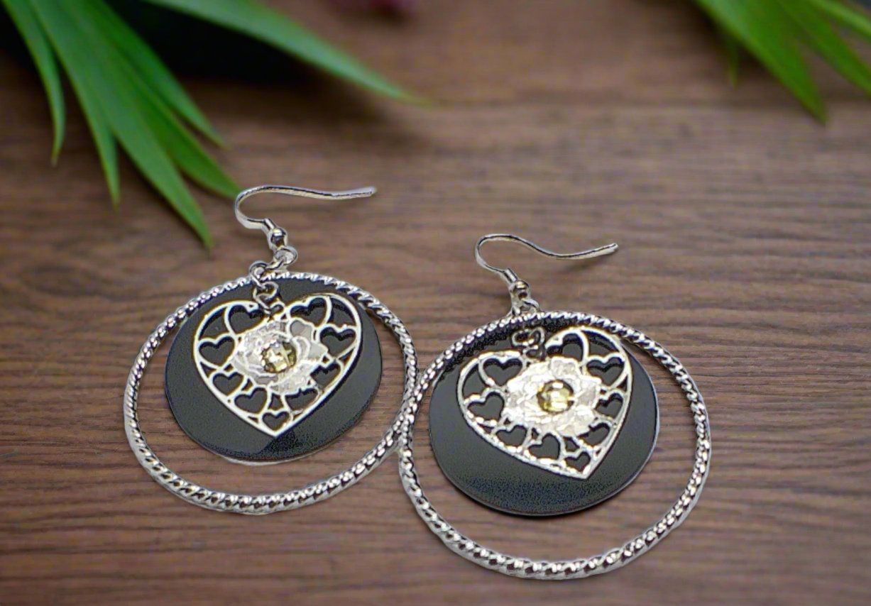 https://www.artistryjewelry.net/products/charming-heart-earrings