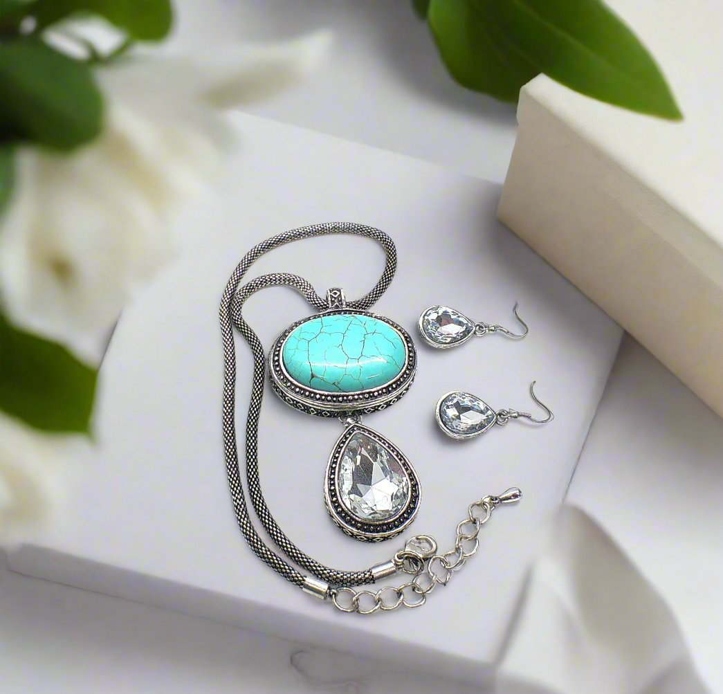 https://www.artistryjewelry.net/products/turquoise-and-rhinestone