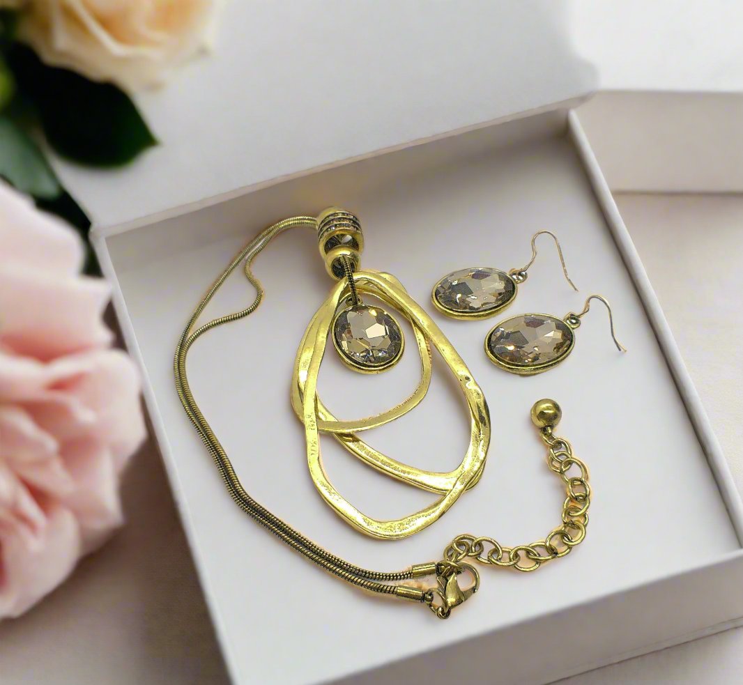 https://www.artistryjewelry.net/products/rings-of-beauty