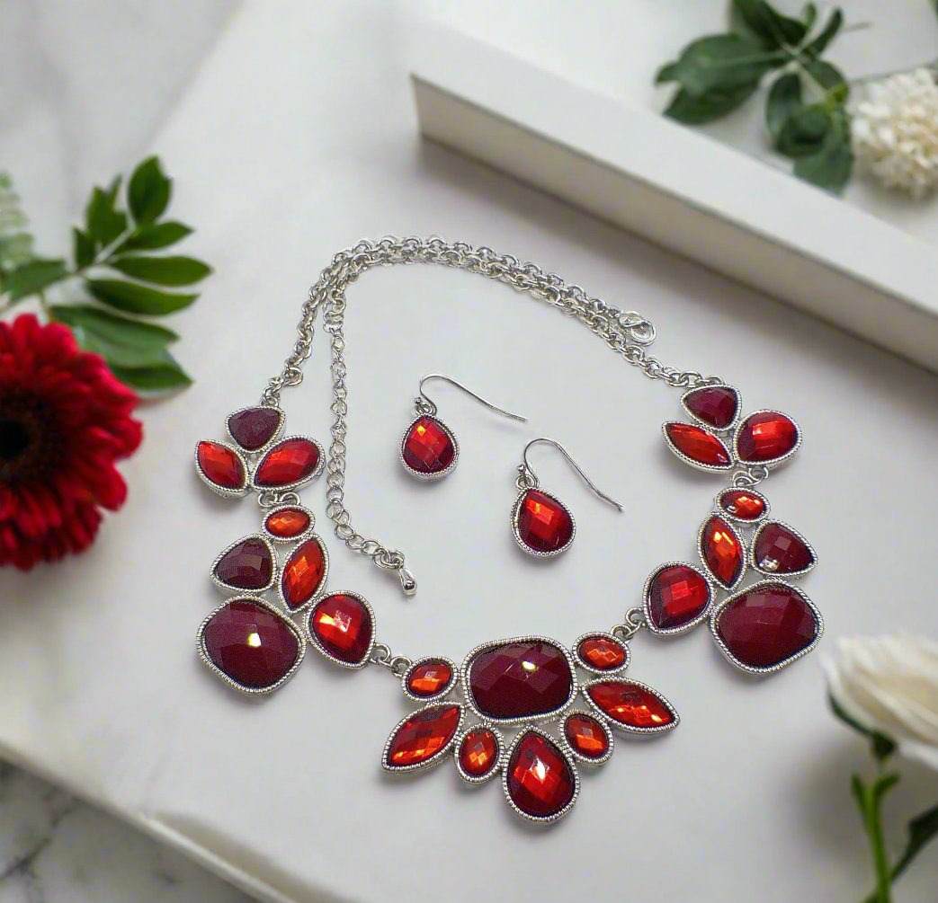 https://www.artistryjewelry.net/products/red-and-silver-necklace-set
