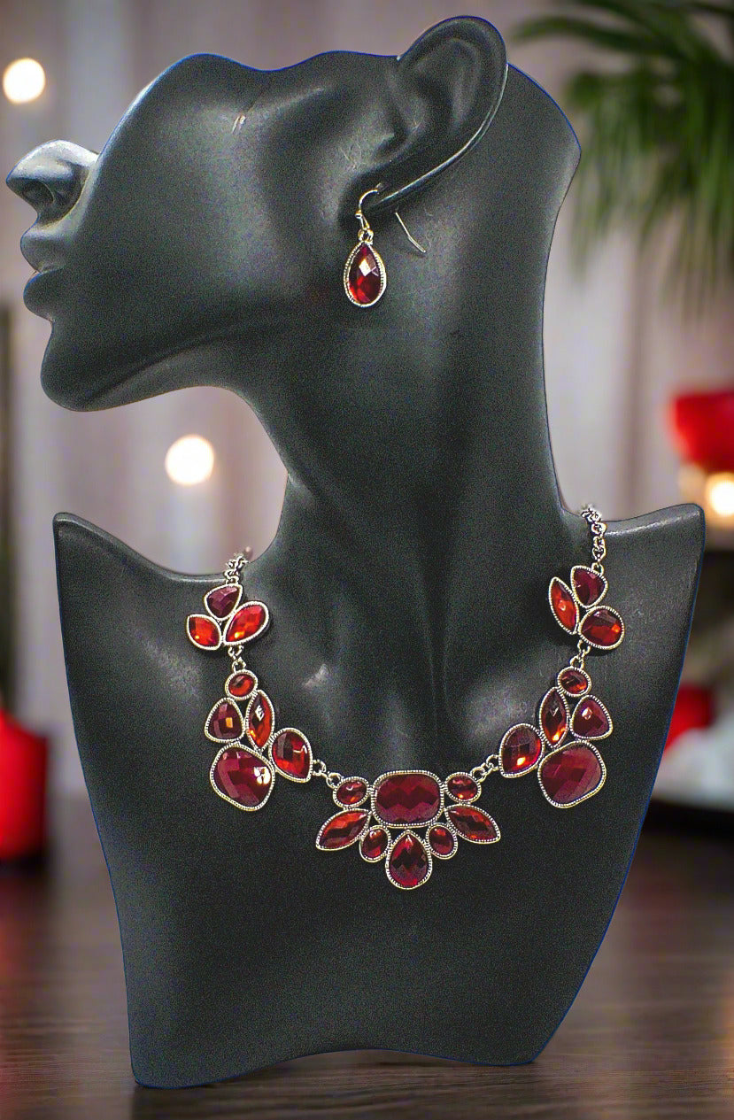 https://www.artistryjewelry.net/products/red-and-silver-necklace-set