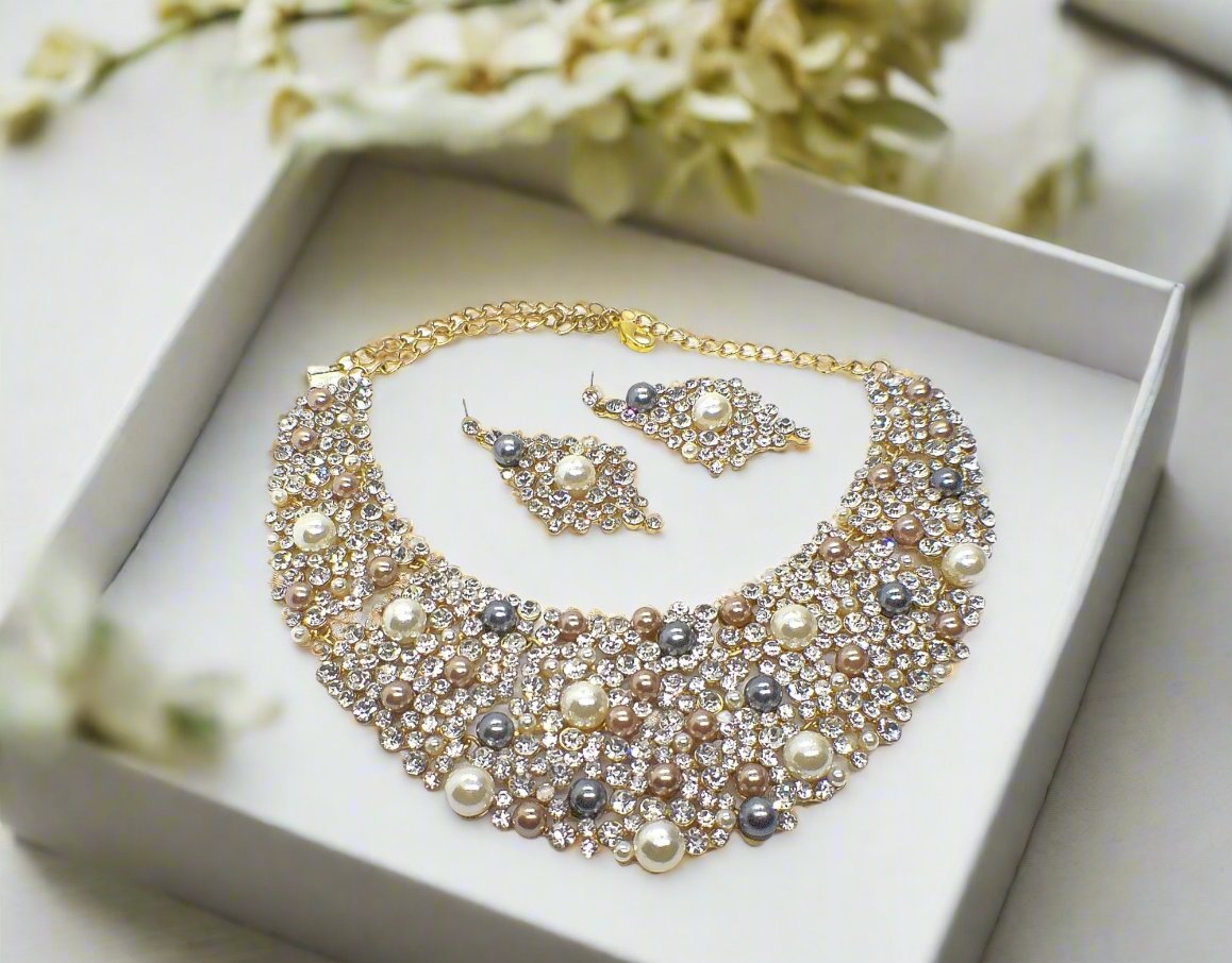 https://www.artistryjewelry.net/products/pearls-and-rhinestones