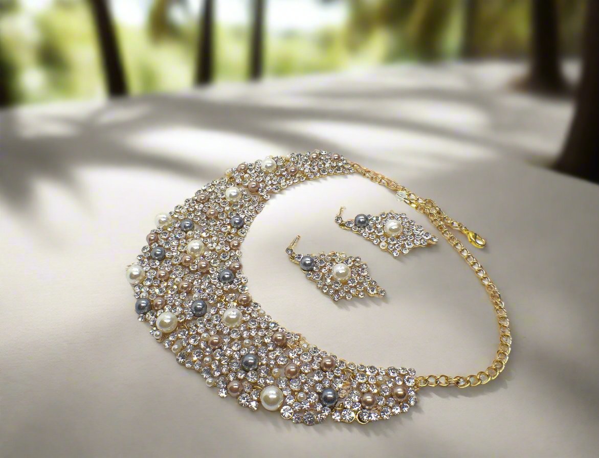https://www.artistryjewelry.net/products/pearls-and-rhinestones