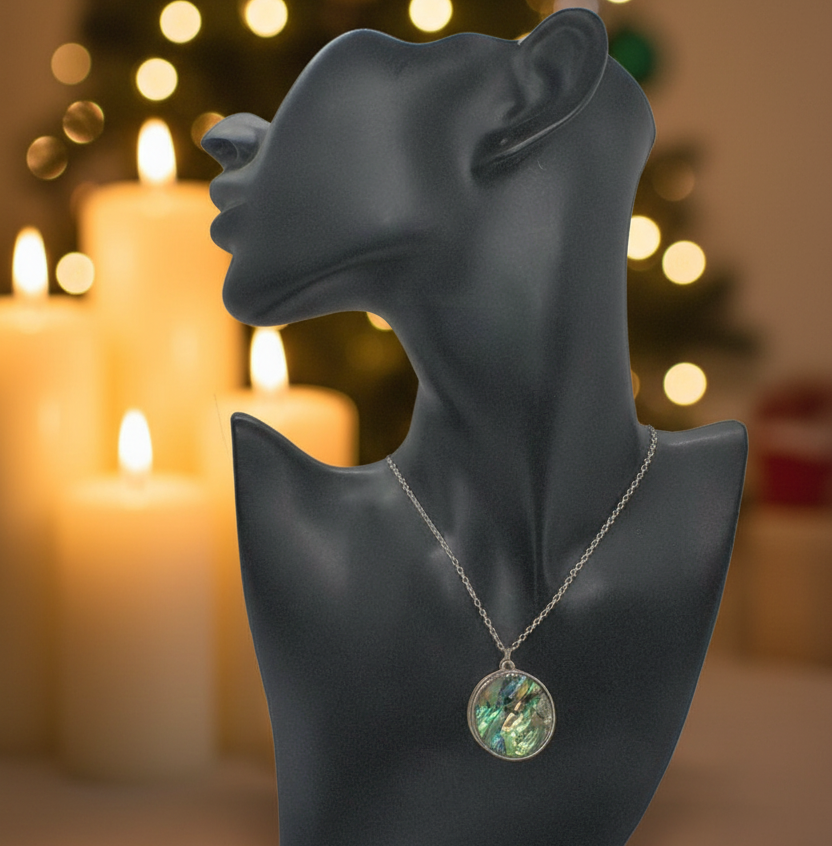 Lovely Triple Circle Abalone Necklace