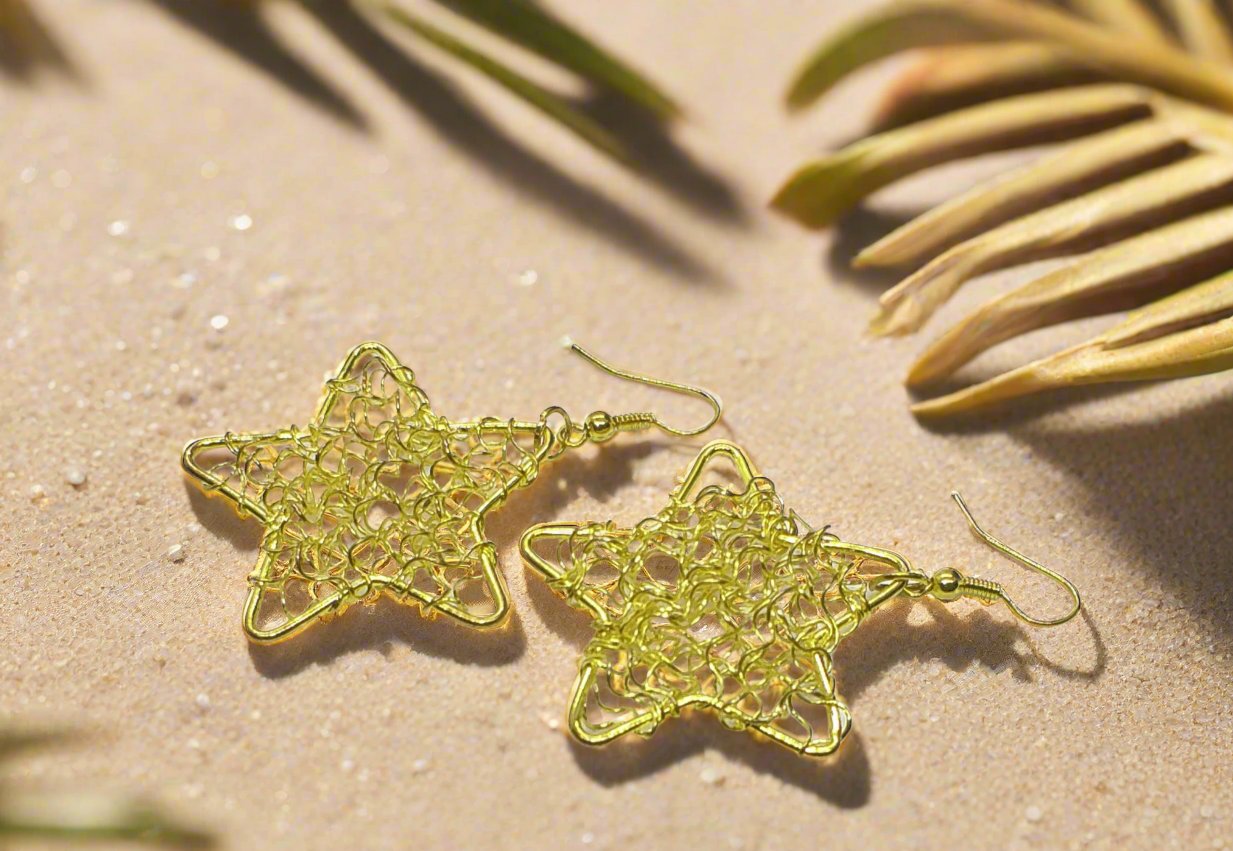 https://www.artistryjewelry.net/products/starlight-earrings