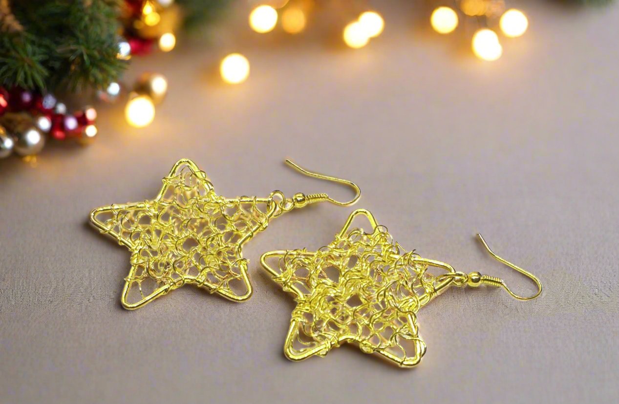 https://www.artistryjewelry.net/products/starlight-earrings