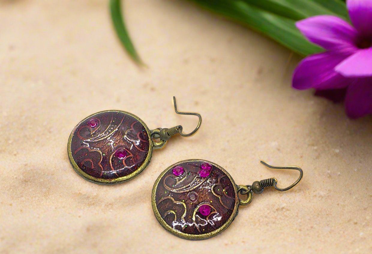 https://www.artistryjewelry.net/products/lovely-purple-earrings-1