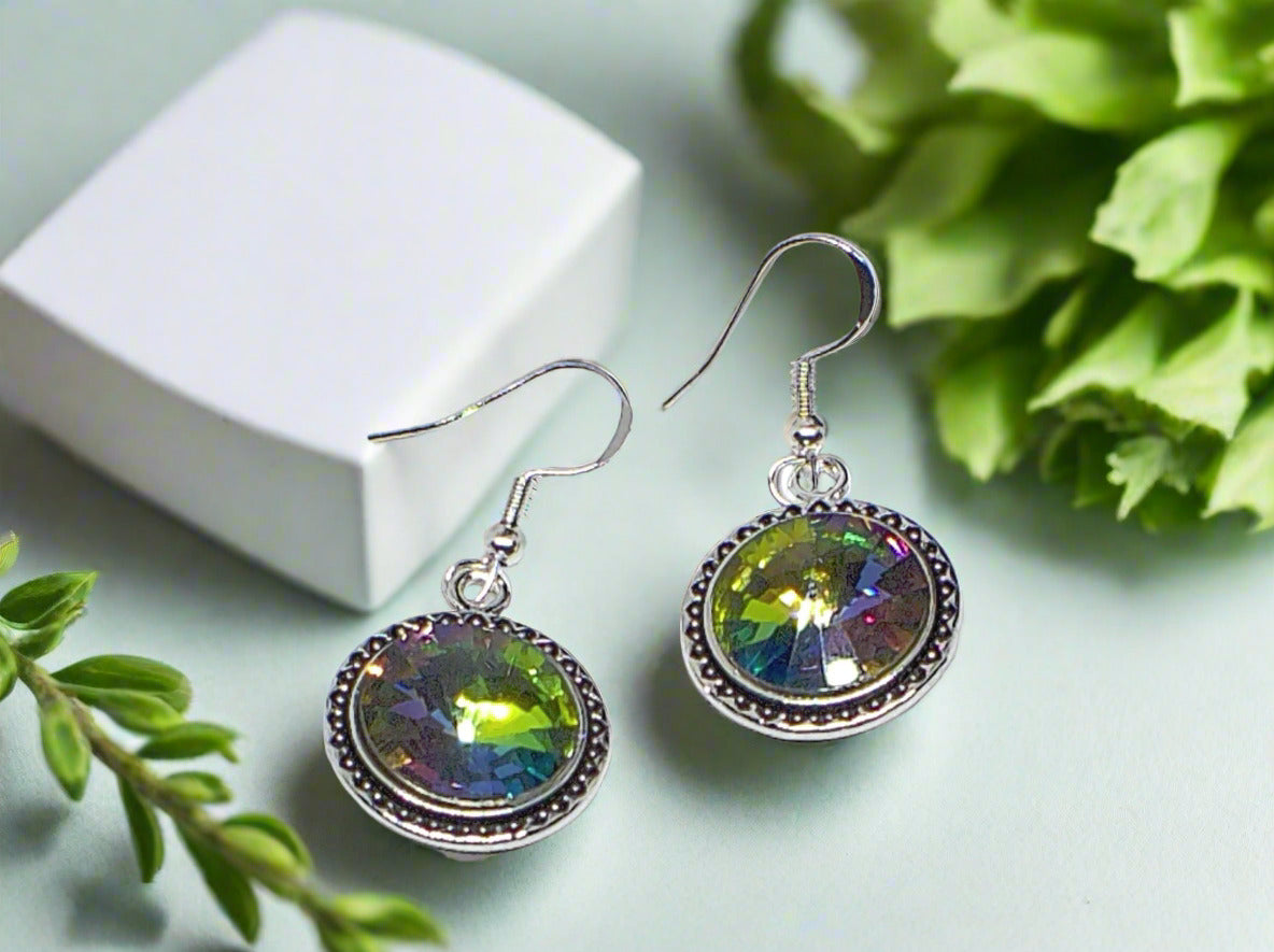 https://www.artistryjewelry.net/products/capivating-chaton-vitrail-rivoli-earrings