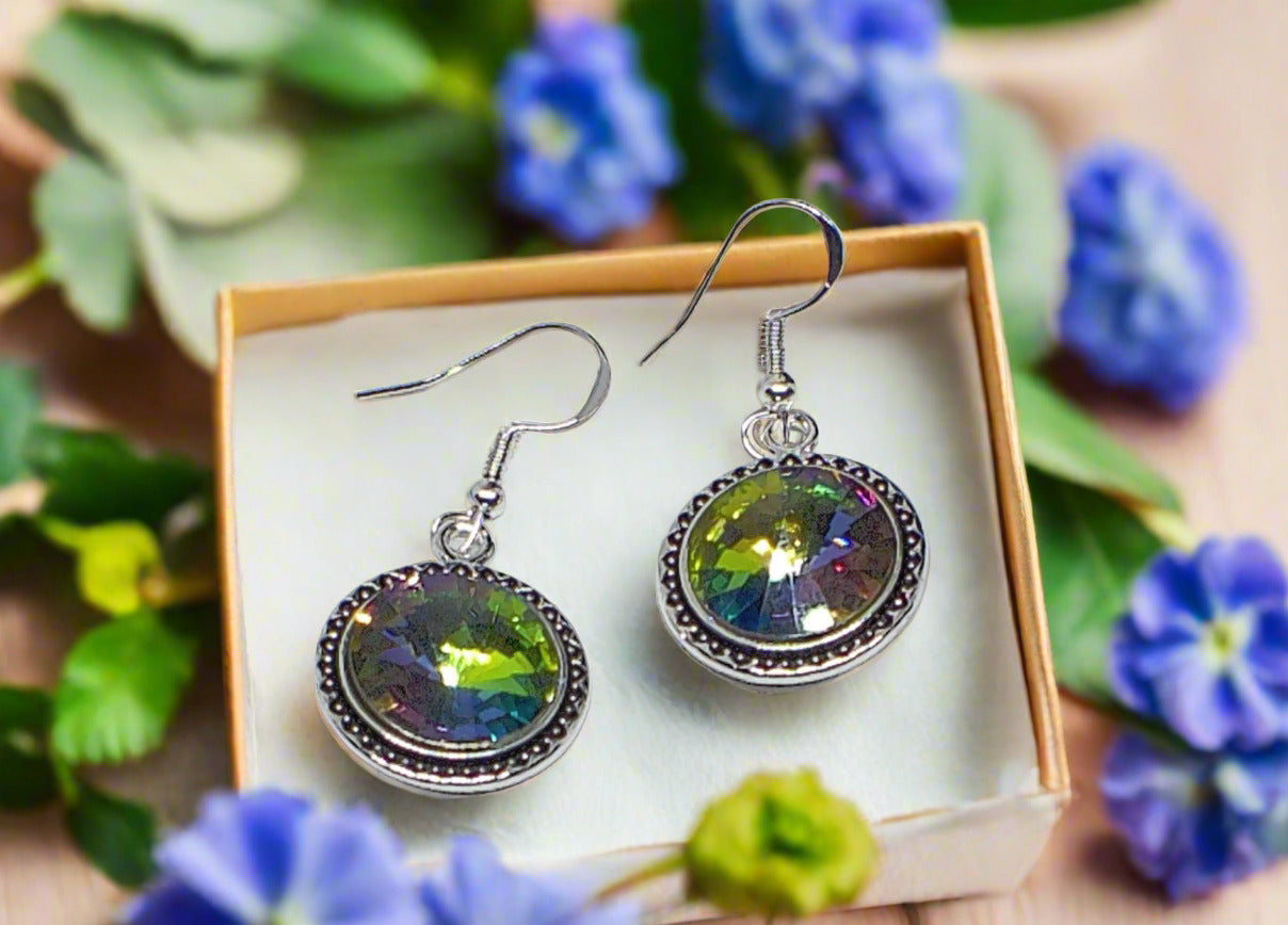 https://www.artistryjewelry.net/products/capivating-chaton-vitrail-rivoli-earrings