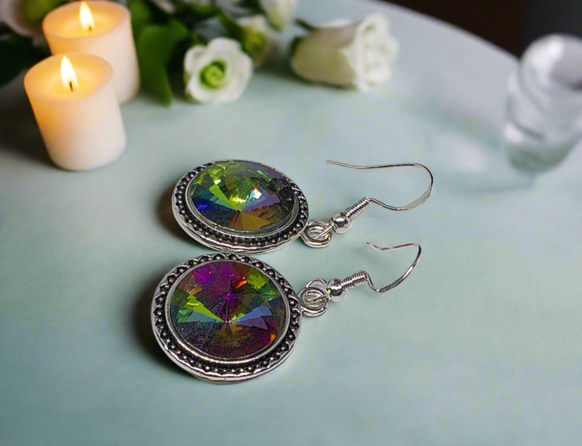 https://www.artistryjewelry.net/products/capivating-chaton-vitrail-rivoli-earrings