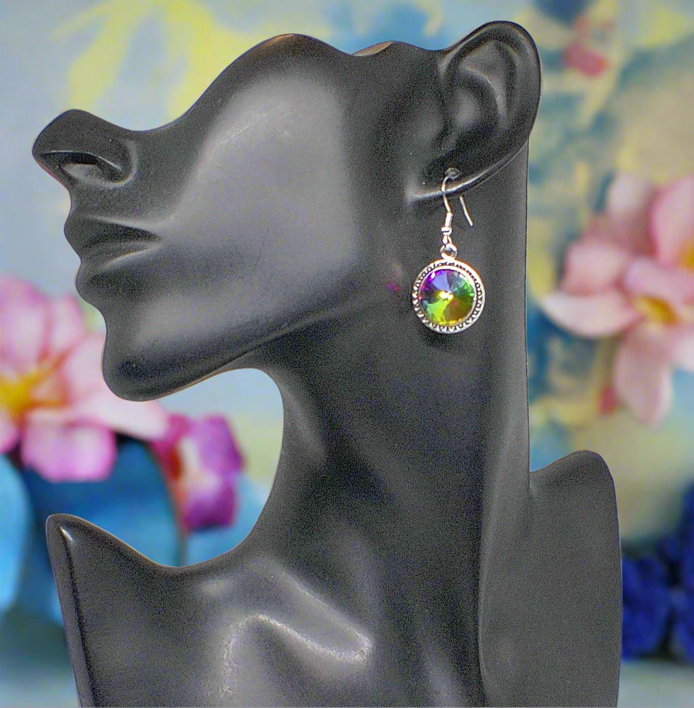 https://www.artistryjewelry.net/products/capivating-chaton-vitrail-rivoli-earrings