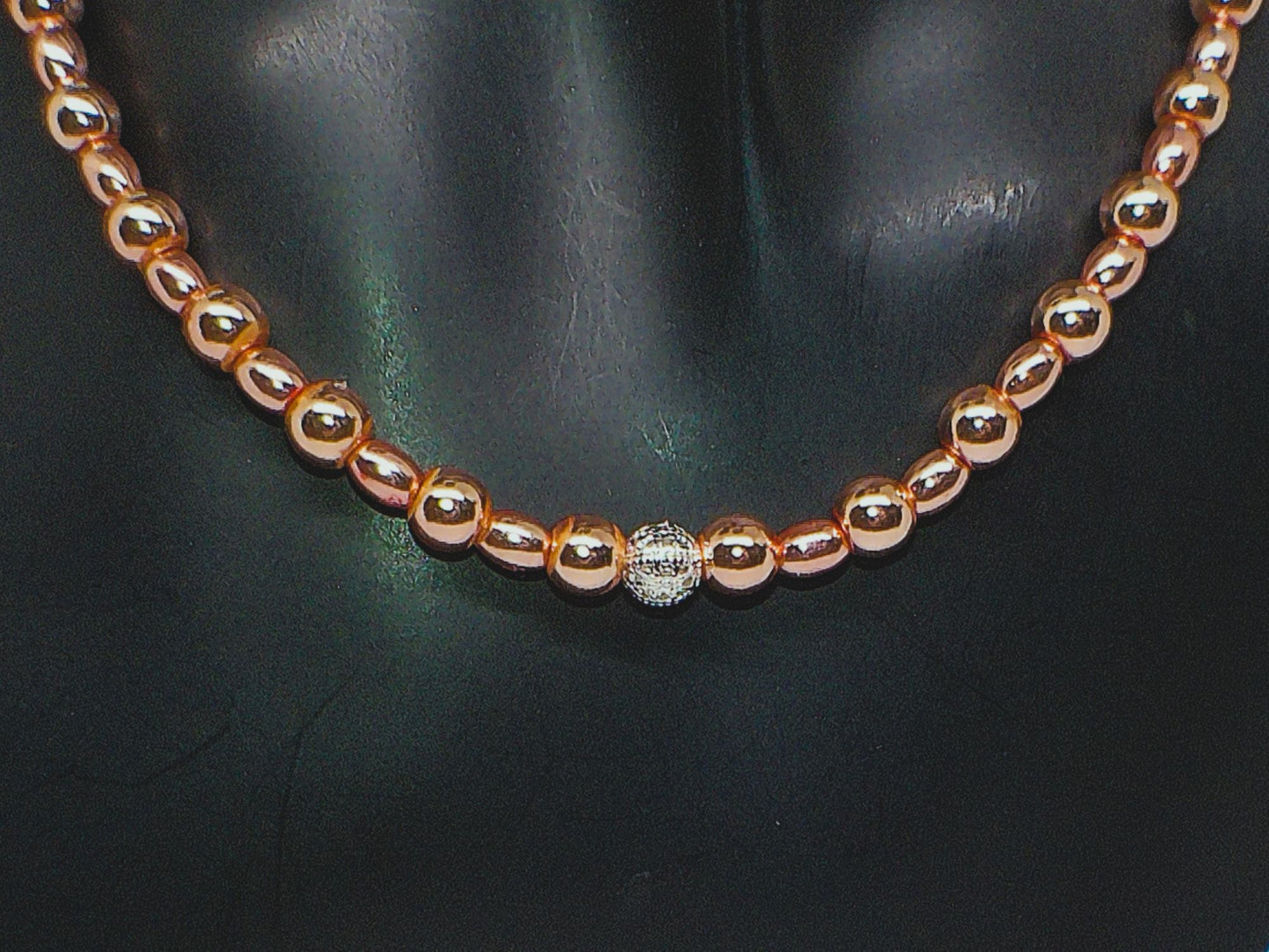 https://www.artistryjewelry.net/products/charming-rose-gold-hematite-beaded-necklace