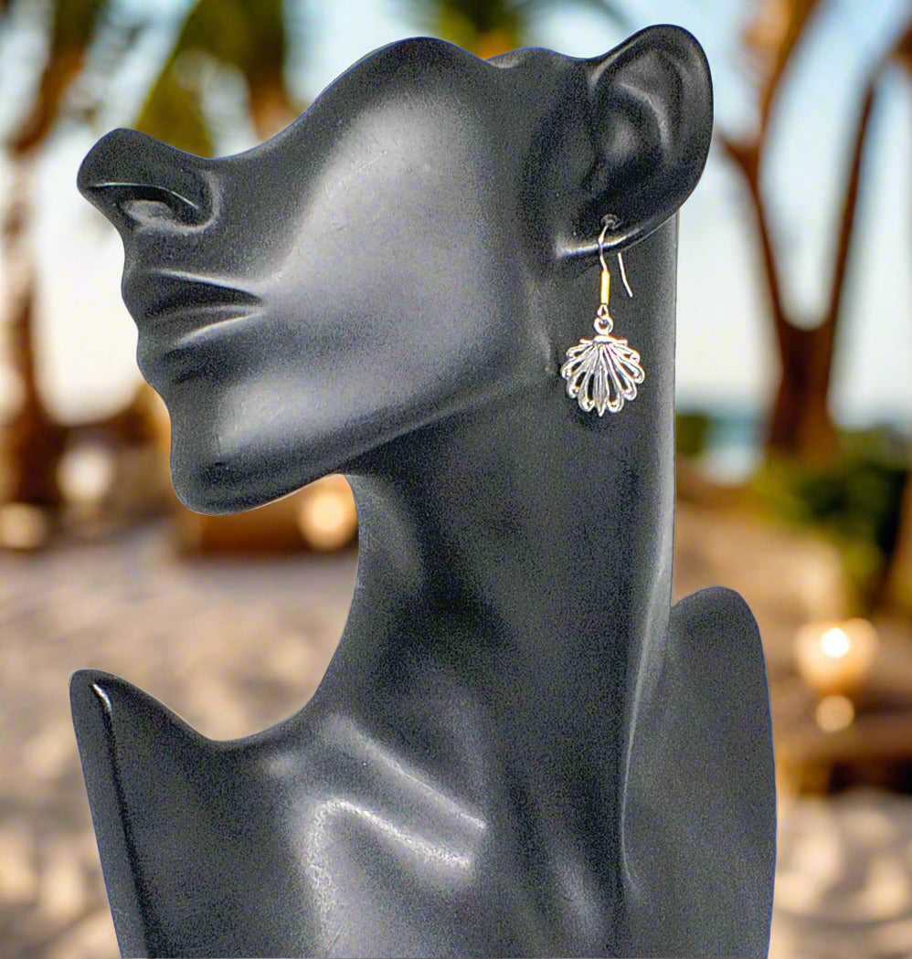 https://www.artistryjewelry.net/products/attractrive-shell-drop-earrings