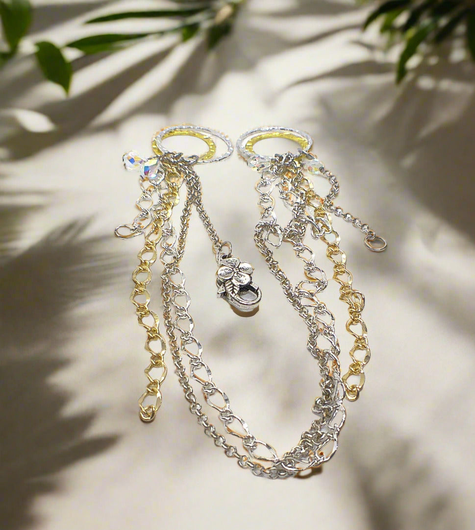 https://www.artistryjewelry.net/products/strands-of-silver-necklace