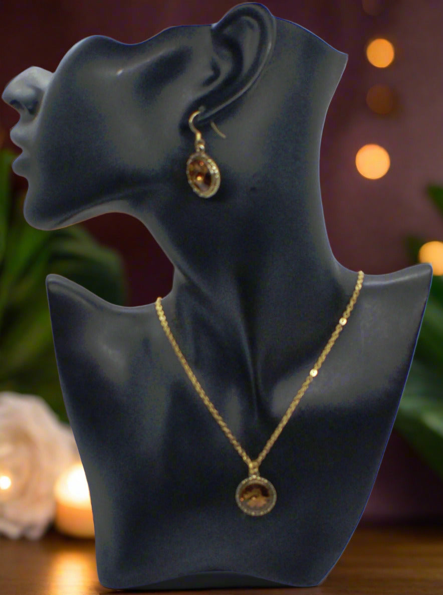 Attractive Smokey Brown and Gold Chain Necklace Set