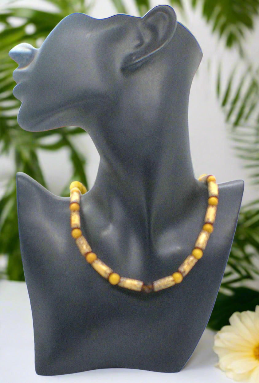 Exciting Betelnut, Aragon and Crystal Brown Necklace