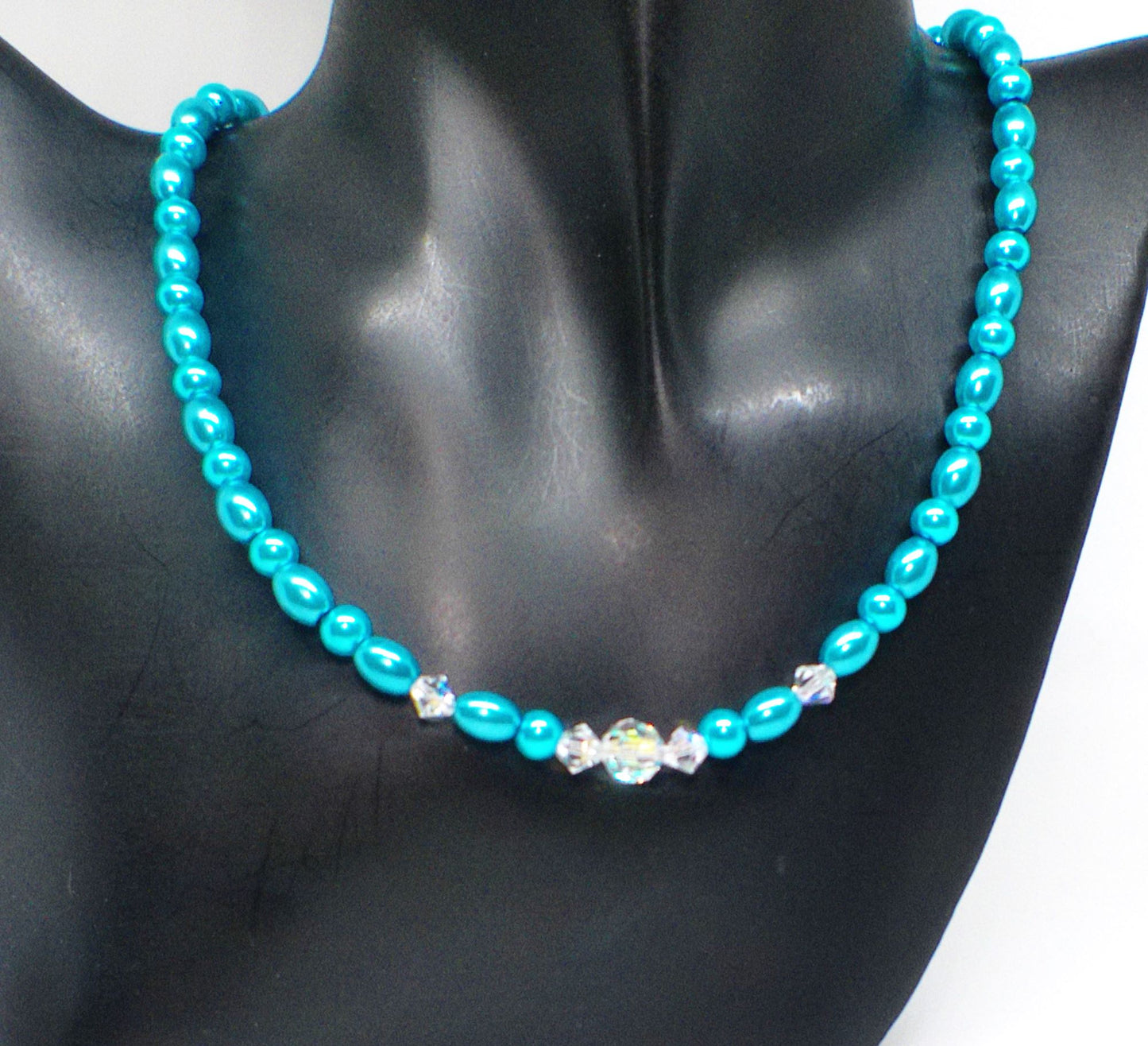 Gorgeous Turquoise, Crystal and Silver Necklace