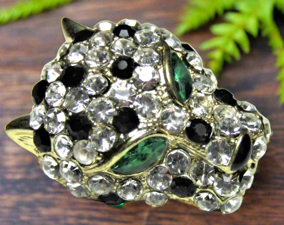 https://www.artistryjewelry.net/products/dynamic-animal-earrings