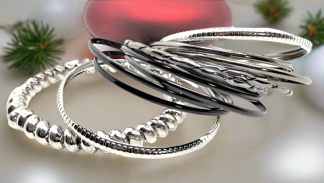 https://www.artistryjewelry.net/products/silver-and-black-bangle-bracelet