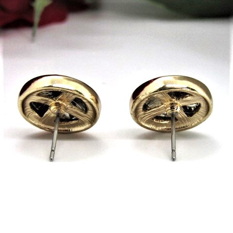 https://www.artistryjewelry.net/products/hammered-earrings