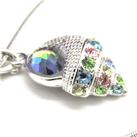 https://www.artistryjewelry.net/products/trempet-shell-pendant-necklace